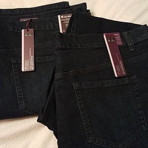 NWT Gloria Vanderbilt Amanda Jeans - 2 pair